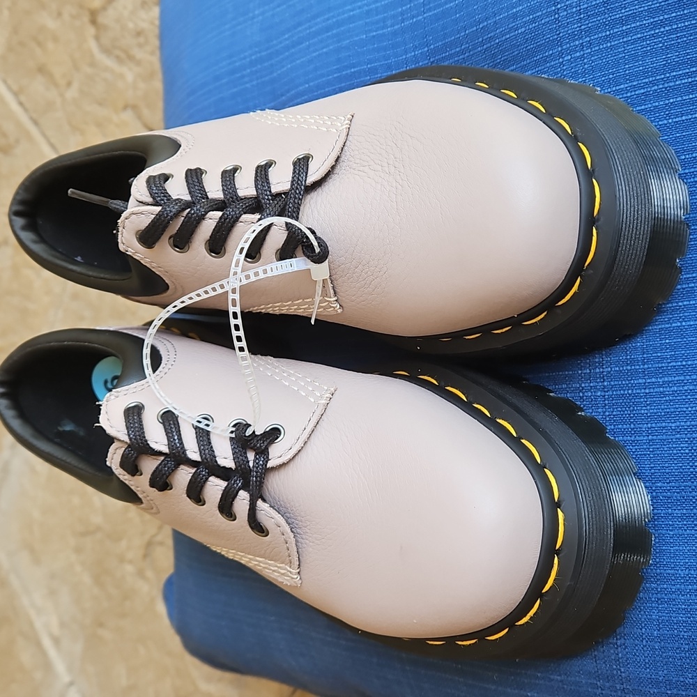 Sz W6, M5- Dr Martens 8053 Quad Platform PISA Leather Oxford Shoe- Vintage Taupe - Picture 5 of 9